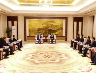 张宏伟翟军会见恩伟资本客商